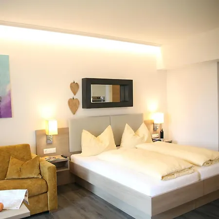 Apartament & The