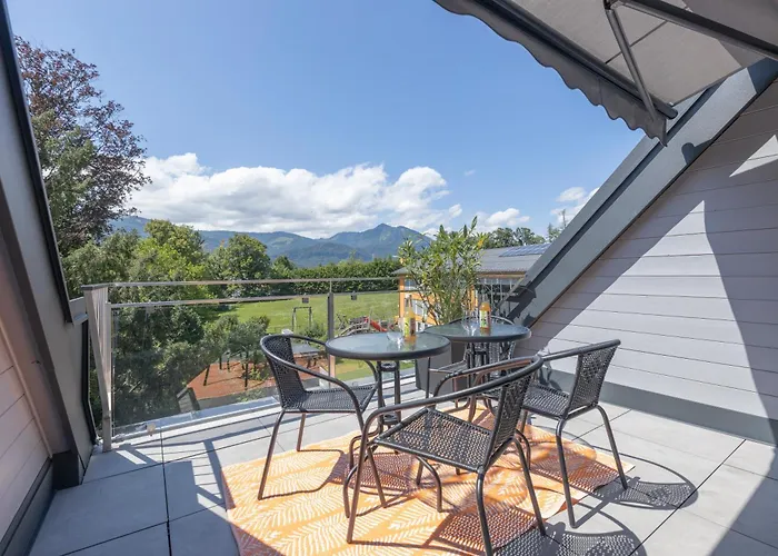 Διαμέρισμα & The *